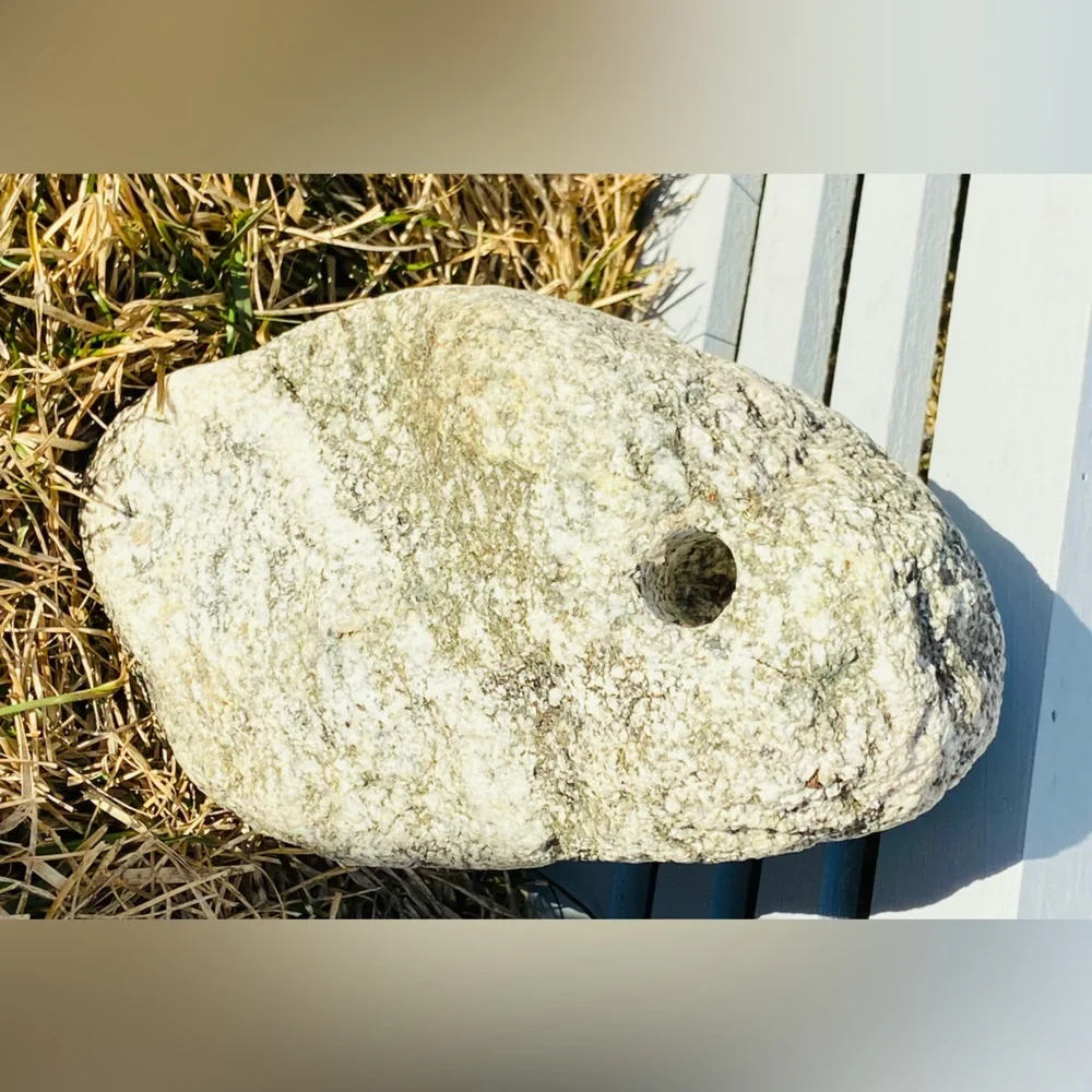 GraniteRock w/Hole For-Aquarium/Terrarium-Beautiful/Inserting/Beneficial/Natural
